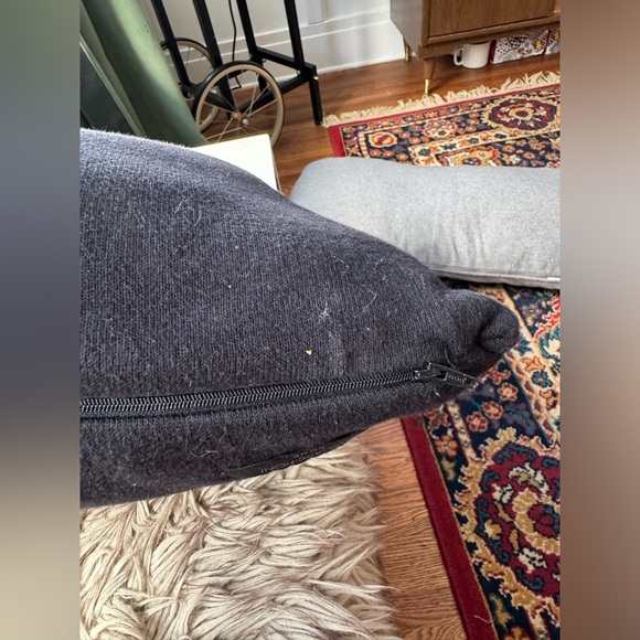 💀 Knit Sugar Skull Emo Halloween Accent Pillow - Picture 6 of 6